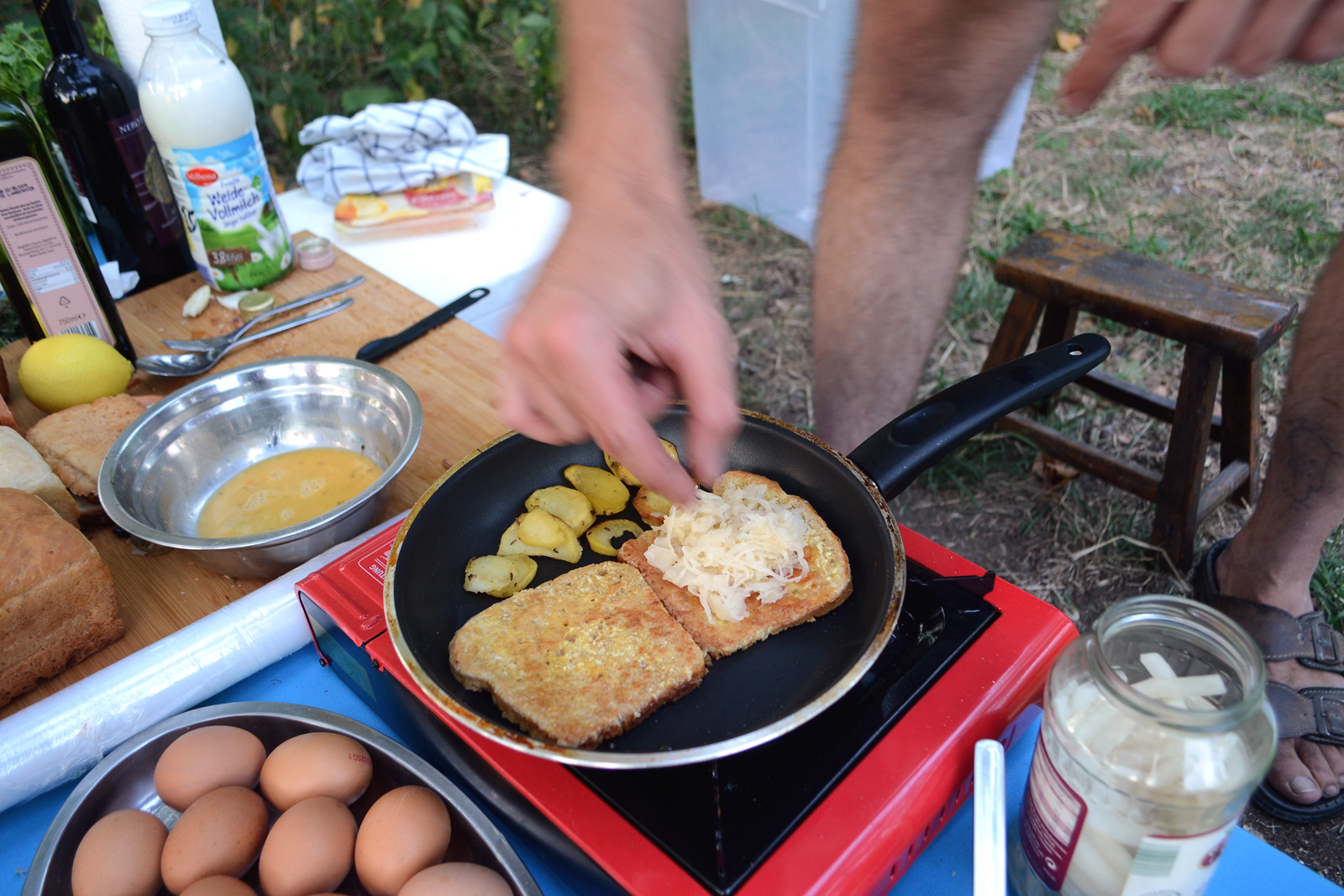 stay hungry mobile menu #06 project space Berlin Capturing Spaces Michel Aniol Meike Kuhnert