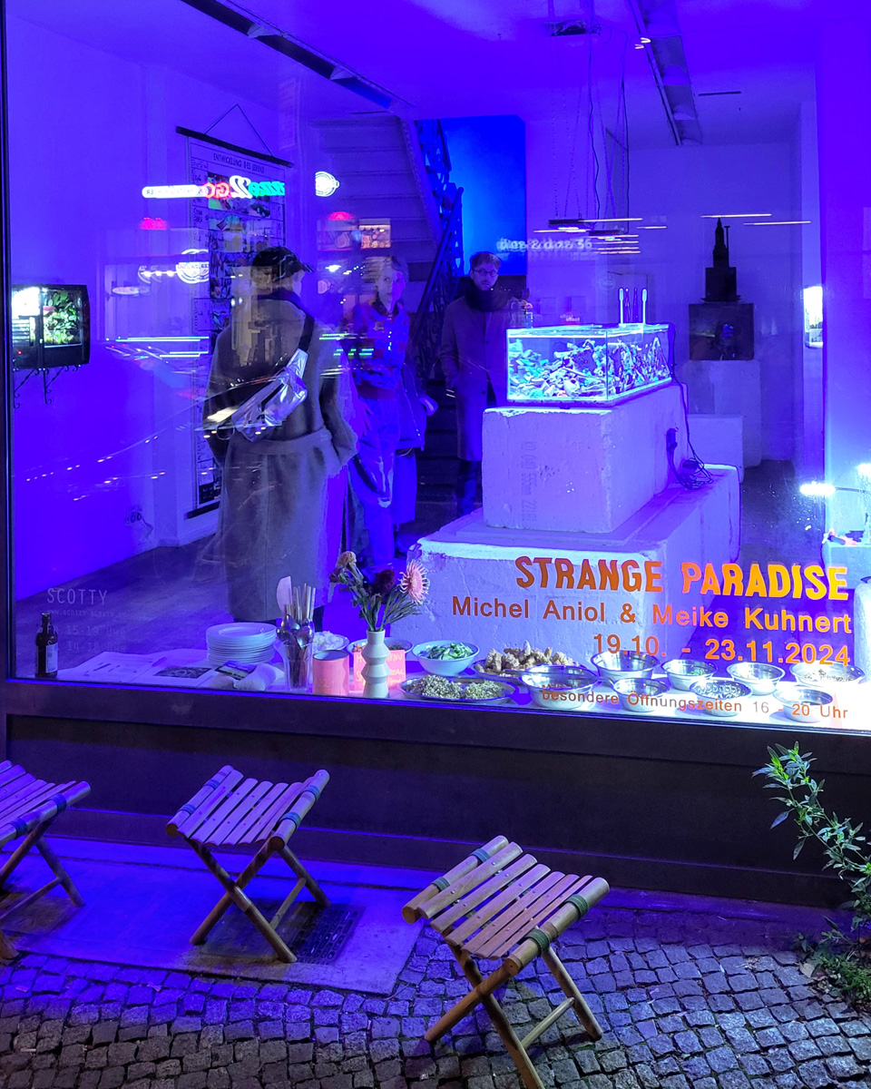 stay hungry Mobile Menu 22 Symbiotic Meal @ Scotty Space Berlin