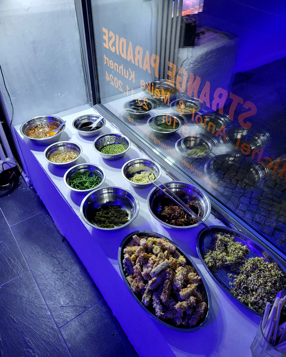 stay hungry Mobile Menu 22 Symbiotic Meal @ Scotty Space Berlin