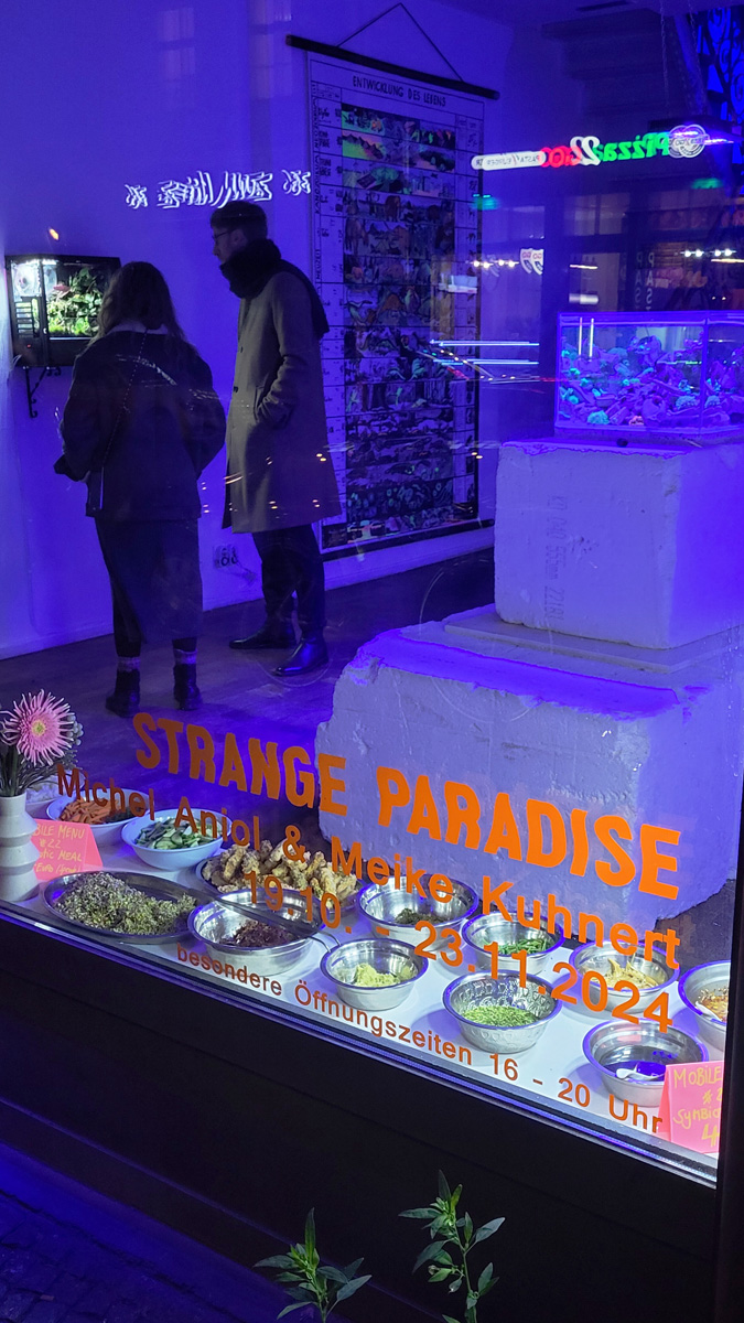 stay hungry Mobile Menu 22 Symbiotic Meal @ Scotty Space Berlin